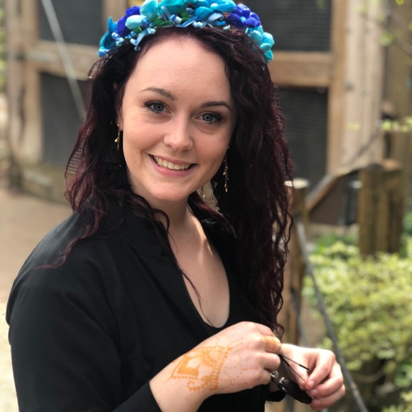 Meet your Posher, Shae - Picture 2 of 3